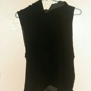 Sleeveless hoodie